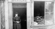 08 Oyster Shop on the East side of the Square, now the Taste of India Restaurant c1890
