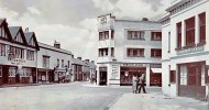 27 Central Building, High Street West Street to the left & North Street to the right (Photo Amsworth Museum)